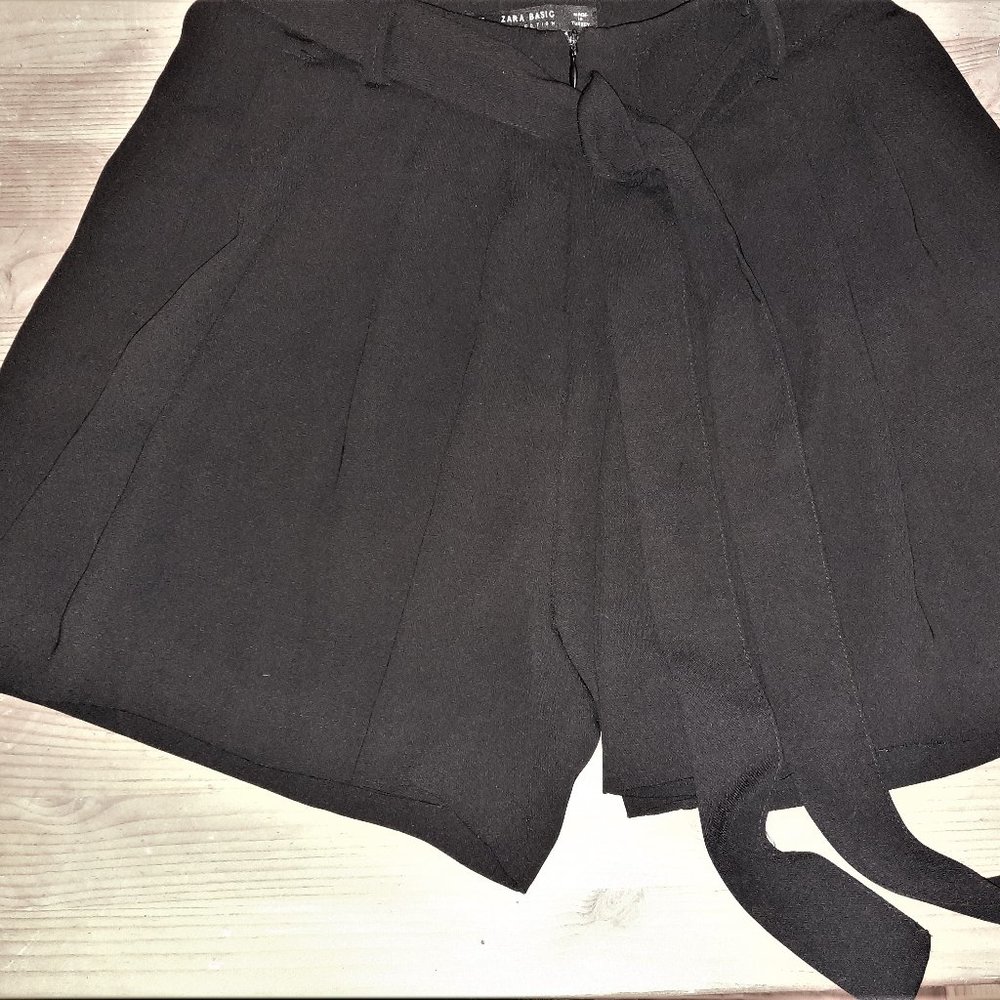 Black Pleated Dressed Shorts, tie/bow front, new